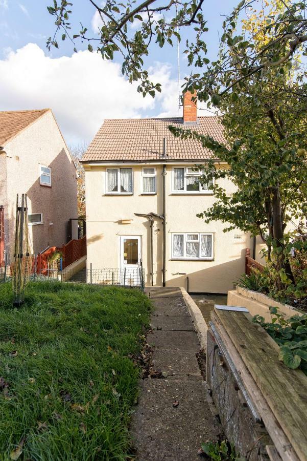 Orchards In Orpington Villa Exterior photo